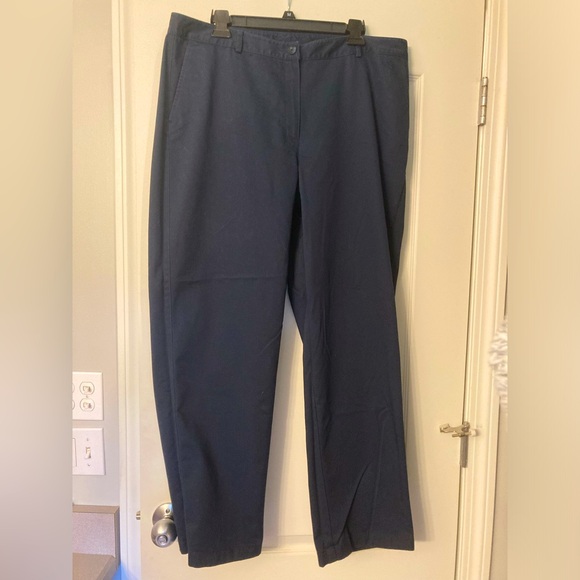 Women’s LL Bean Navy Chinos - NWOT - size 16 reg - Picture 1 of 5